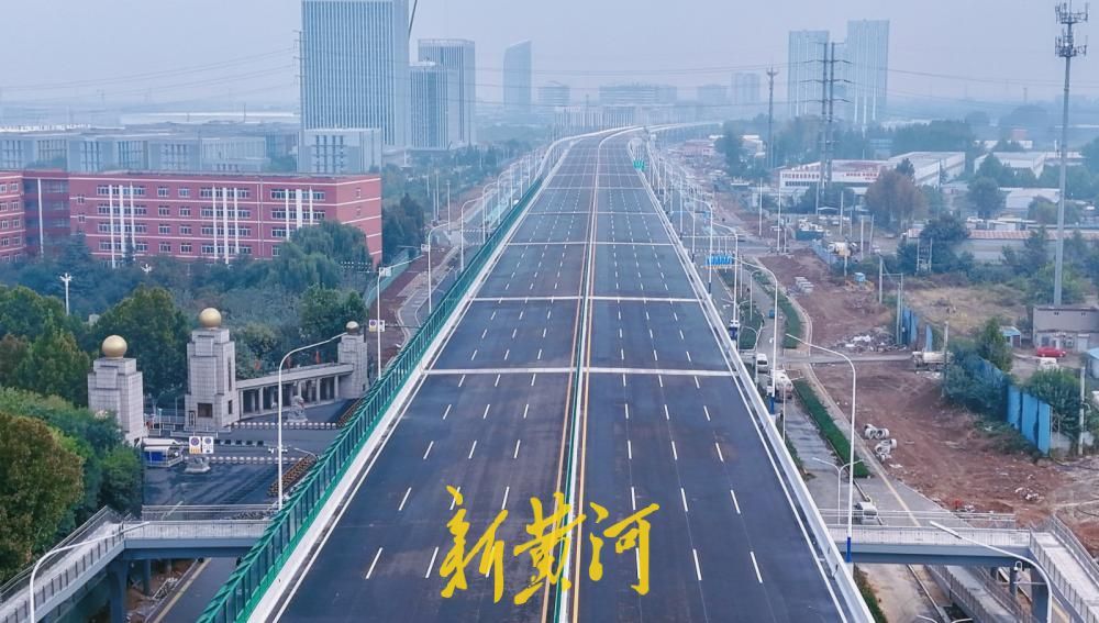 济南工业北路快速路东延工程高架长龙成型