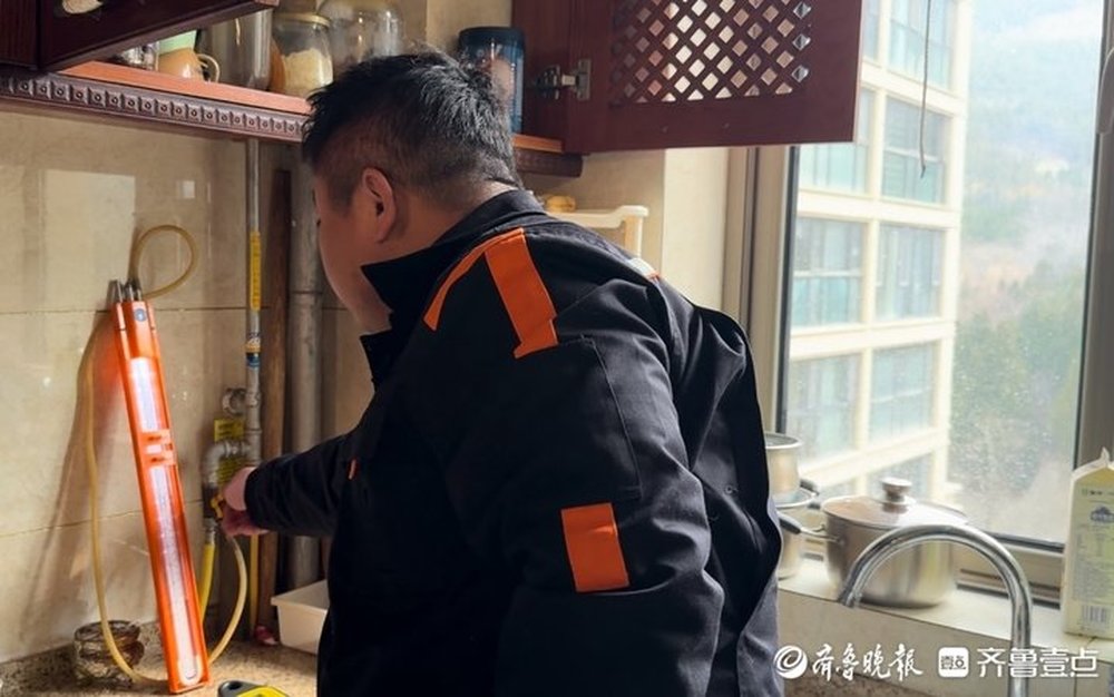 顷刻灰烬、浓烟带毒、火灭仍400度 济南消防实测电动车起火