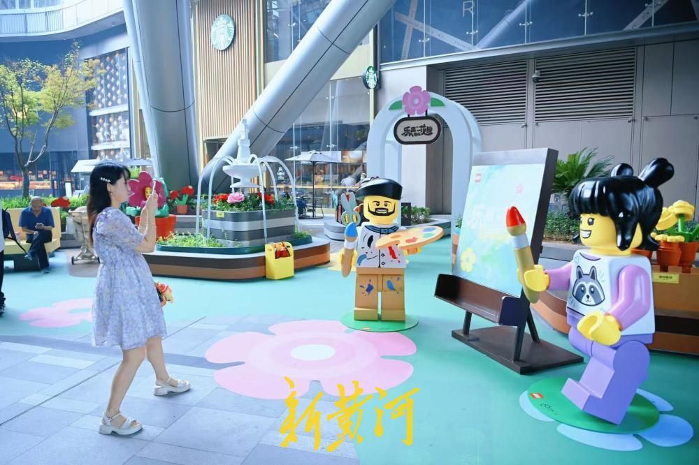 初秋遛娃新地标！济南泉城路乐高主题展览人气爆棚