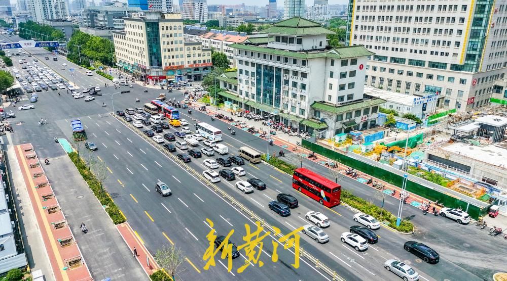 济南经十路山师东路段恢复双向十车道，地铁4号线沿线道路加速“复原”