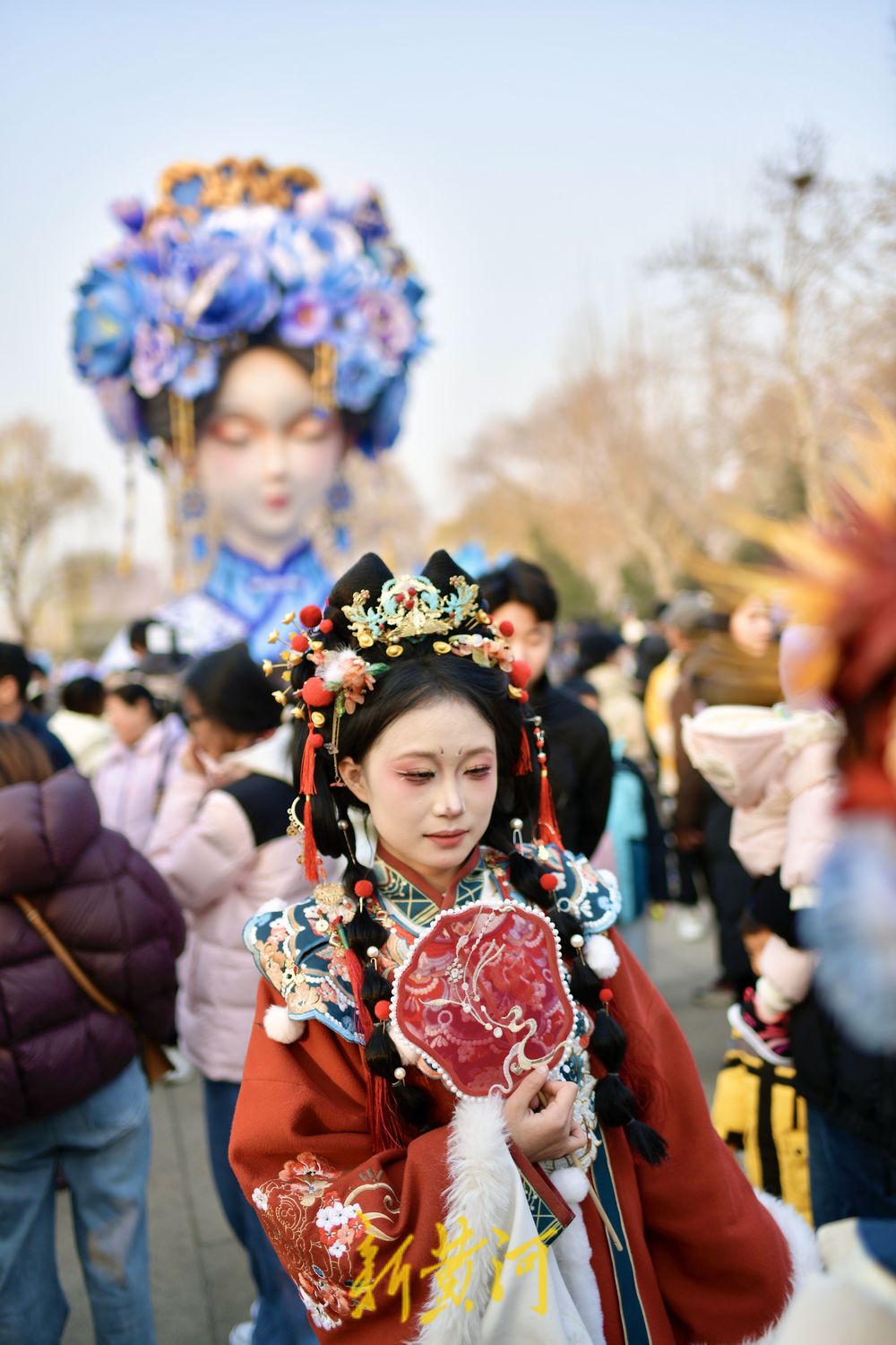 “泉”在济南冬游记｜明湖花灯持续升温，上演“真人秀”打卡热