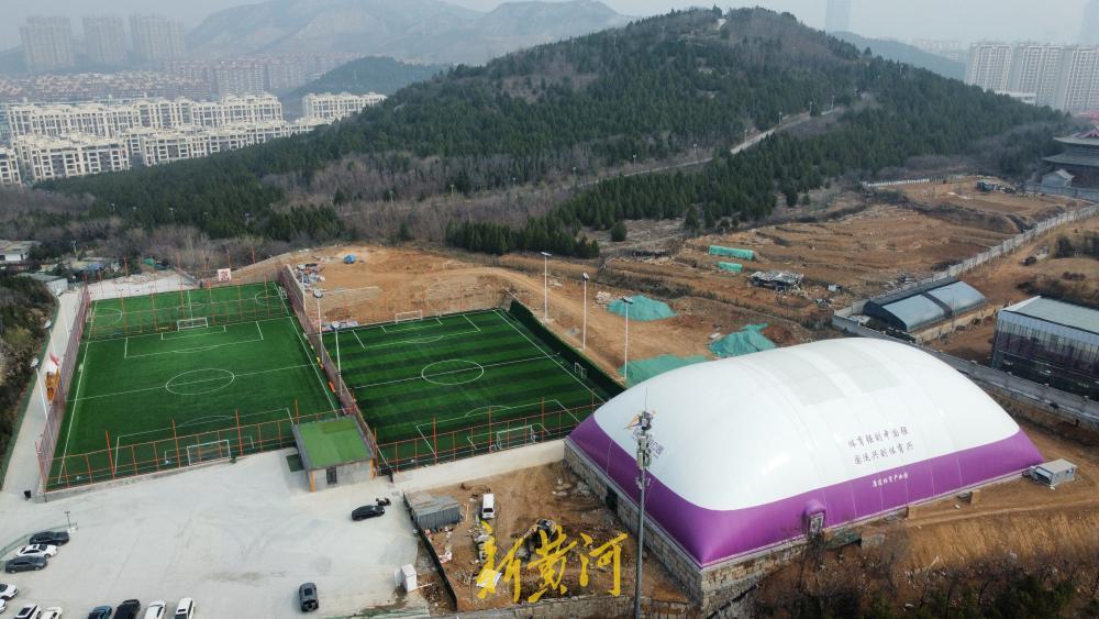 山体公园旁建体育公园 打造多功能现代化运动空间