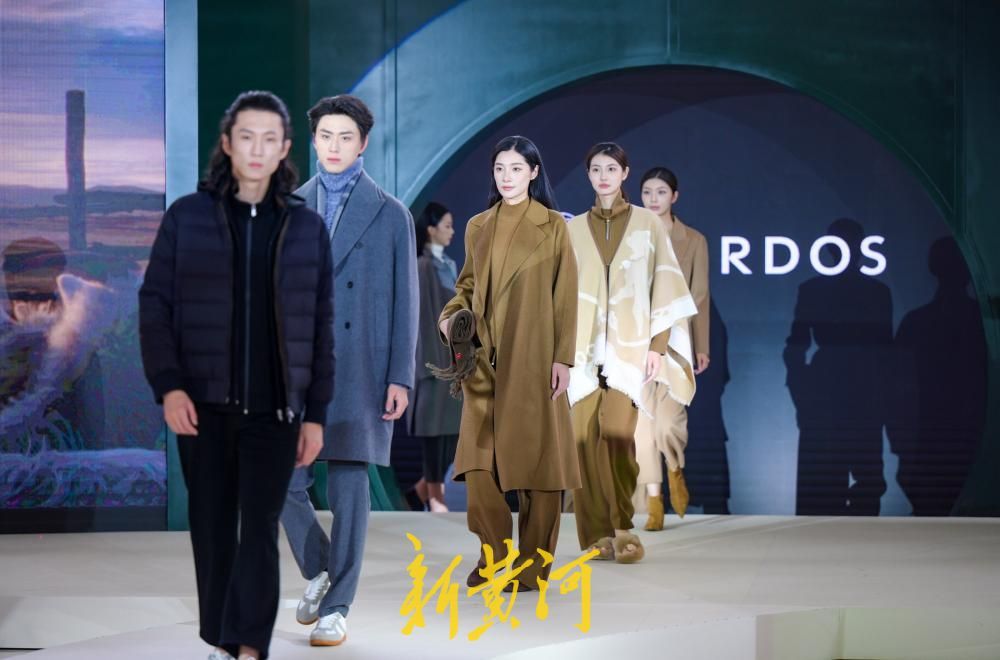 中秋假期上演“织秀”时装周  济南万象城三天11场大秀演绎秋冬时尚