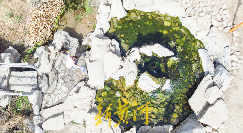 济南东站旁名泉提升 取水点形似“月牙飞瀑”