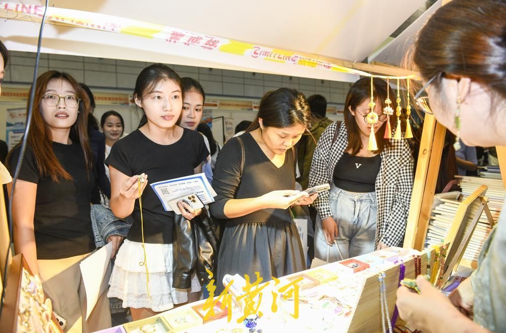 近百种非遗集中亮相中国·济南第六届高层次人才招引大会