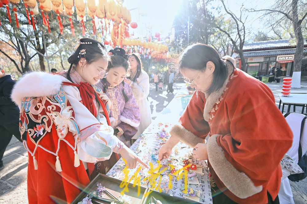 沉浸式感受国风文化，国风市集亮相济南汉服嘉年华