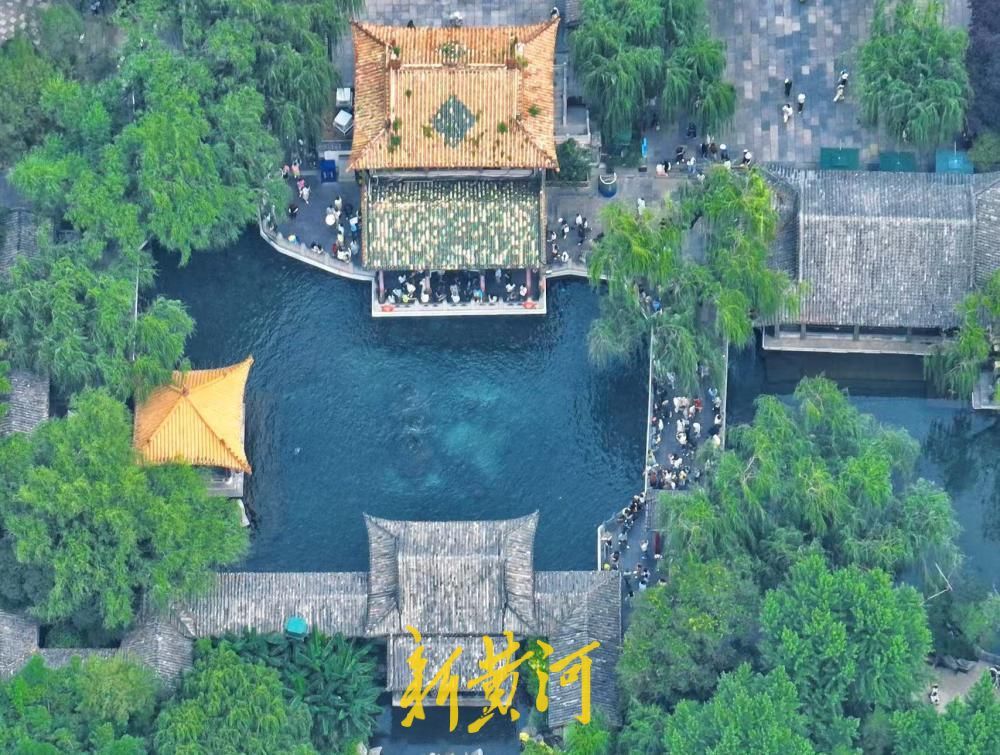 降雨补泉润泉城 趵突腾空景致绝美