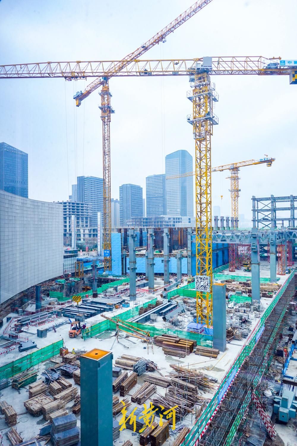 山东国际会展中心二期217米超高层进入地上施工