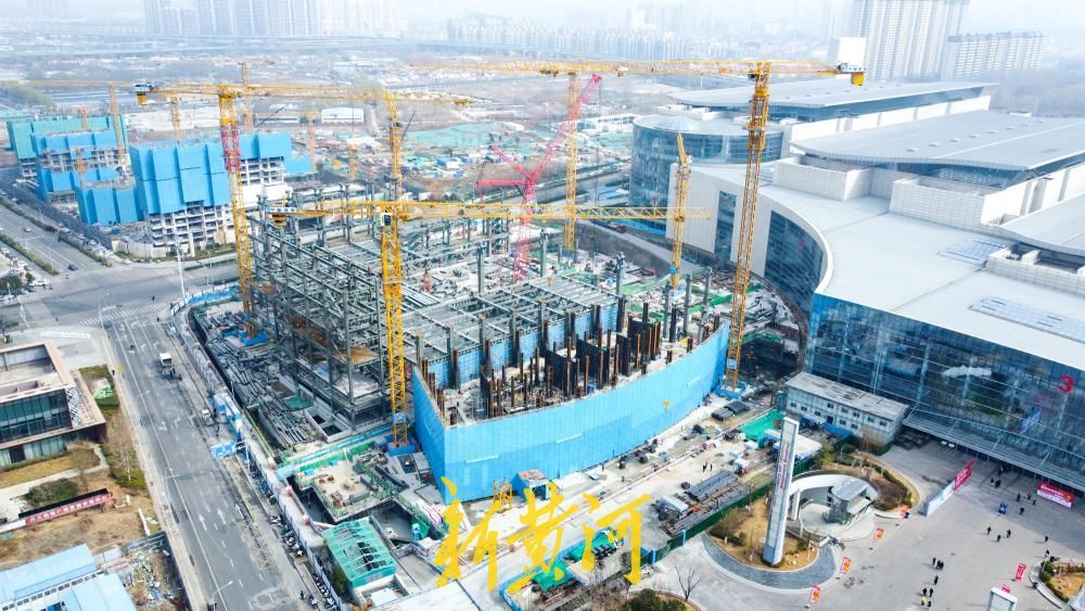 山东国际会展中心二期217米超高层进入地上施工