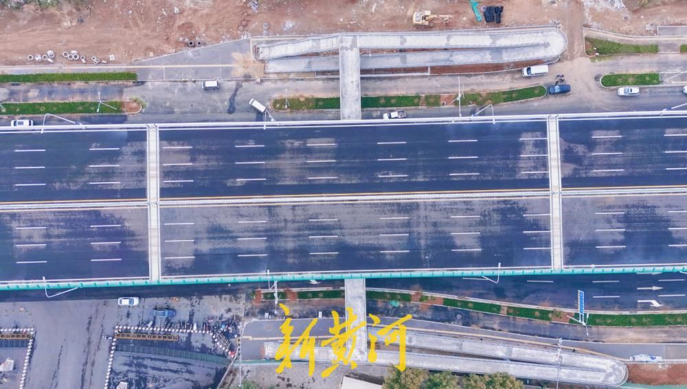 济南工业北路快速路东延工程高架长龙成型