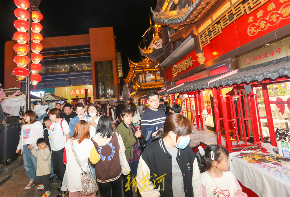 大观园五一成热门打卡地，年轻人组团寻找“老济南的味道”