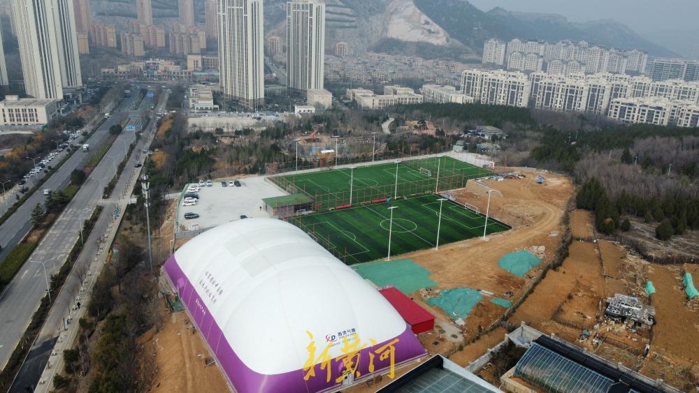 山体公园旁建体育公园 打造多功能现代化运动空间