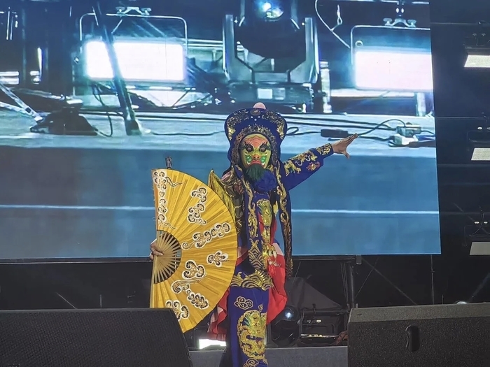 打造春节文旅新地标!鹊山生态文化区日均涌入游客近5万人次