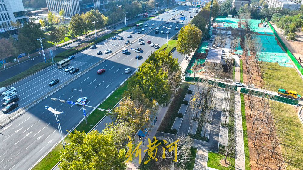 济南地铁4号线文博段地面焕新 出入口围挡拆除展新颜