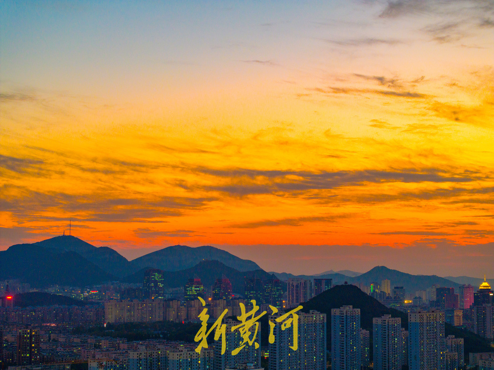 治愈感满满！当初冬傍晚遇上火红晚霞，泉城瞬间柔和下来