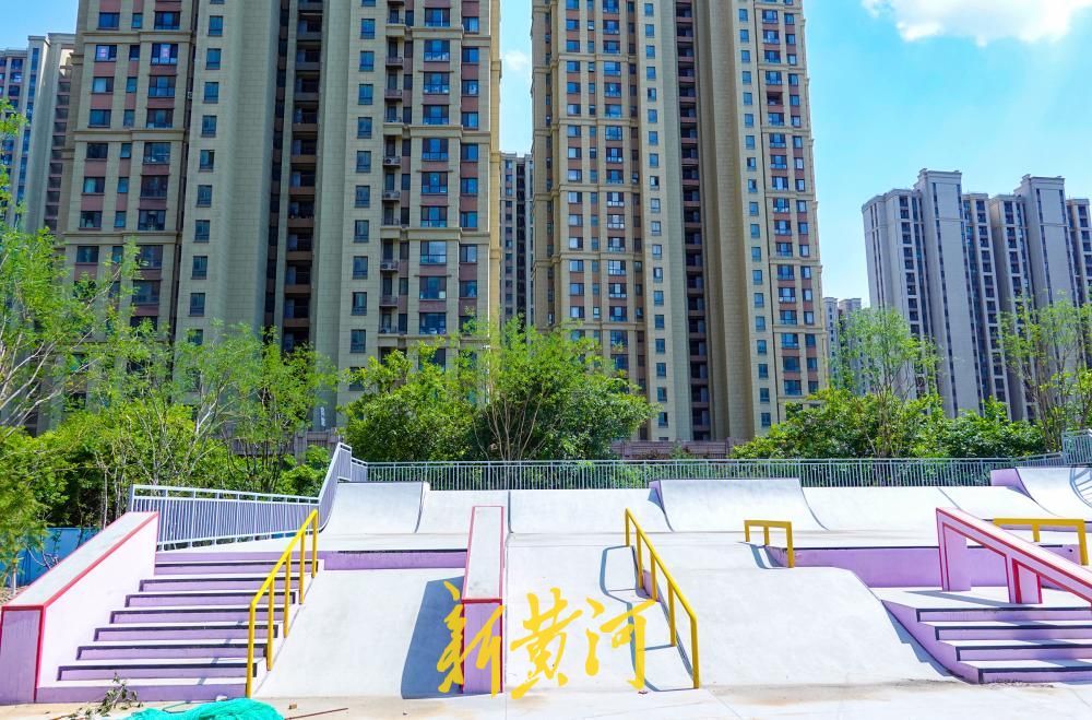 济南晨曦悦动公园初具规模 专业滑板场地亮相西城