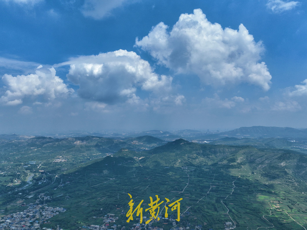 一年四季 泉在济南丨雨过天晴 蓝天白云映群山