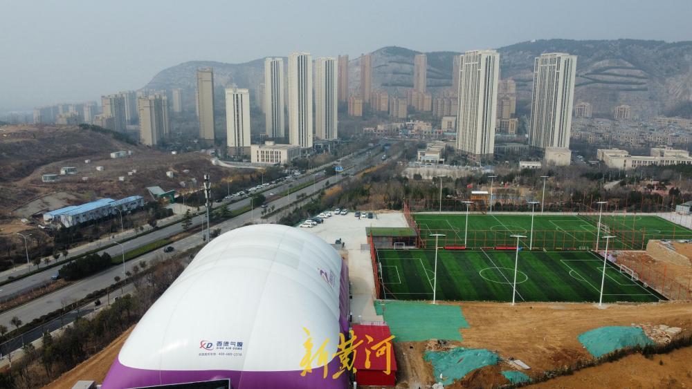 山体公园旁建体育公园 打造多功能现代化运动空间