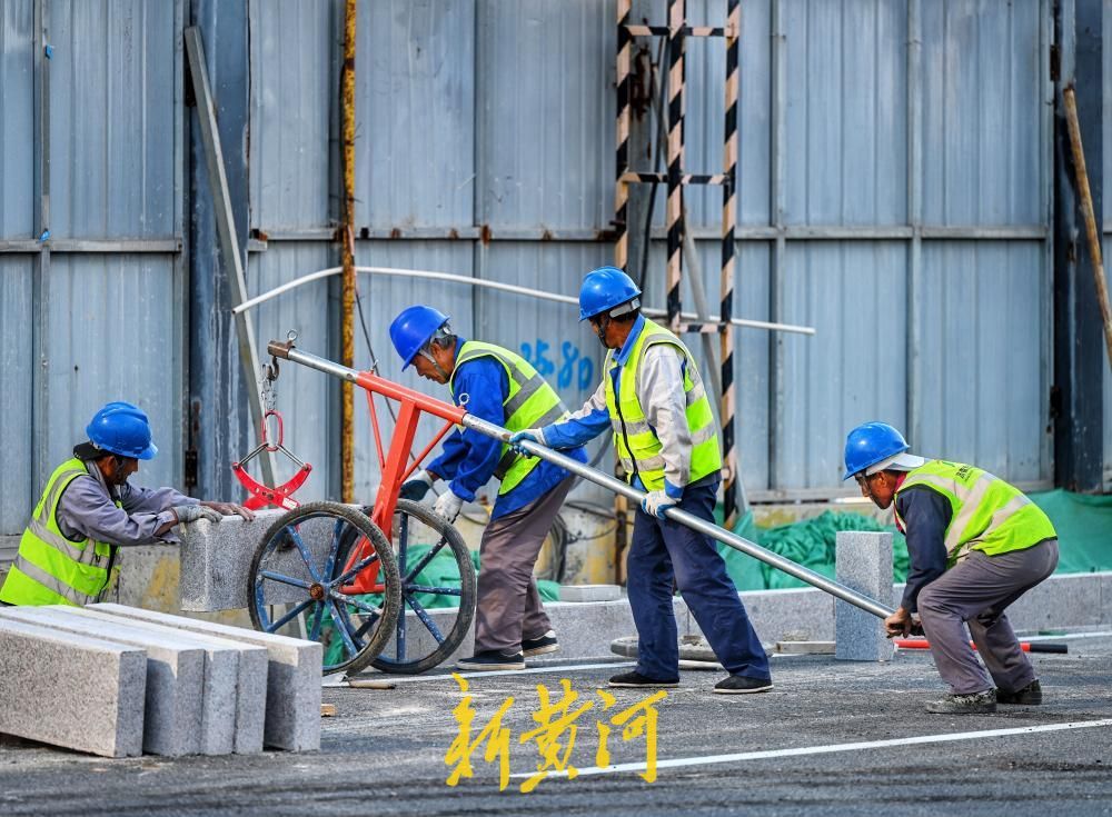 济南地铁6号线北坦站周边快车道即将恢复通行