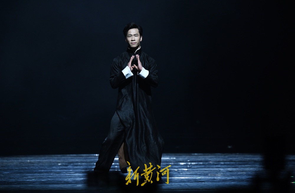“泉”在济南冬游记｜舞蹈演绎传统武术，舞剧《咏春》走上泉城舞台