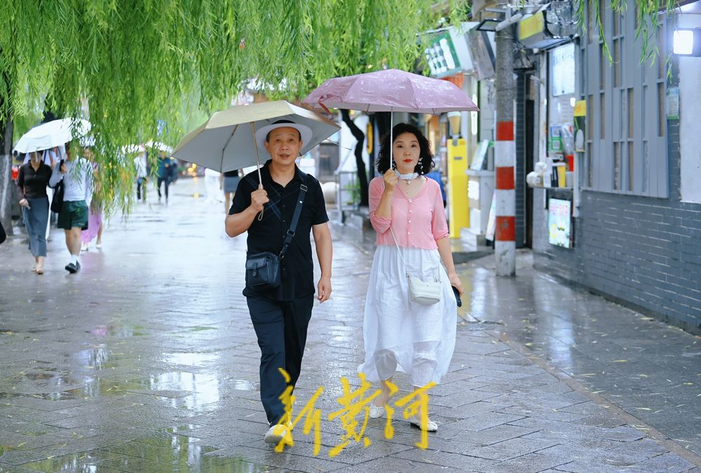 秋雨中邂逅济南明府城 感受别样古韵