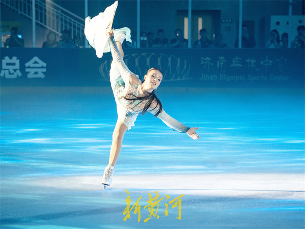 当“茉莉花”遇上冰上芭蕾！冬奥冠军谢尔巴科娃惊艳泉城