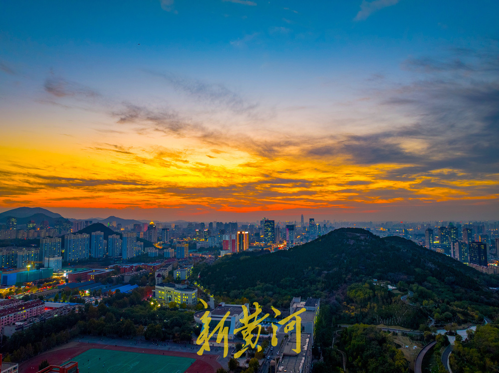 治愈感满满！当初冬傍晚遇上火红晚霞，泉城瞬间柔和下来