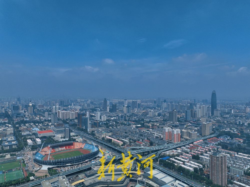 泉城雨后初晴，云卷云舒皆入画