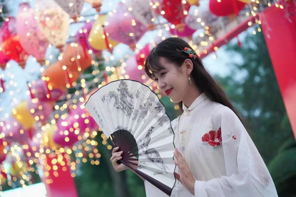 宋风游园会又来啦!穿最美汉服,游最美秋日明湖