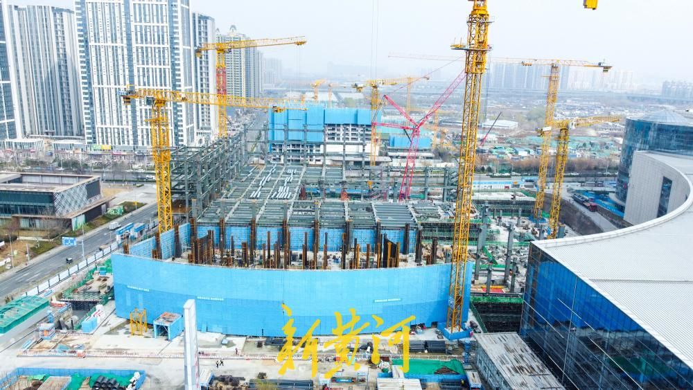 山东国际会展中心二期217米超高层进入地上施工