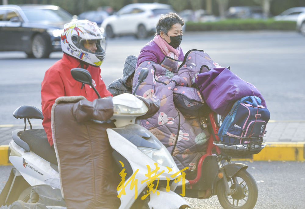 深秋冷空气“到货”，济南断崖式降温至3℃  