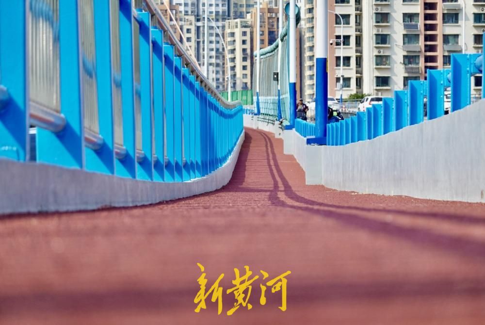 济南纬六路高架桥人行道改造完成恢复通行