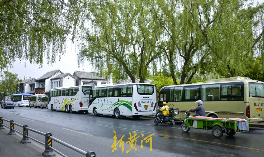 泉城春季旅游进入高峰期，工作日旅游观光团成主角 