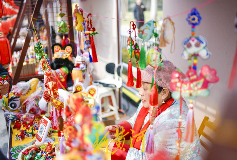 “泉”在济南过大年 