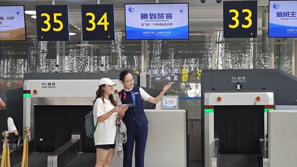 暑运出行更顺畅，济南机场升级“好飞山东・清泉服务”让乘客乐享旅途