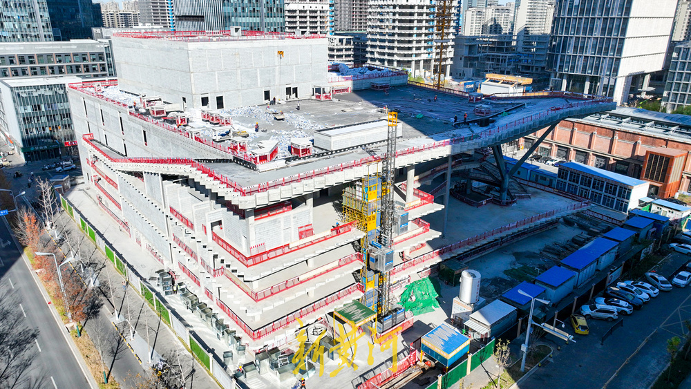 济南CBD新建大剧院 紧邻“五指山”超高层