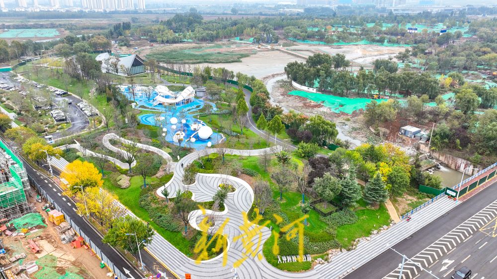 排空湖水清淤提质，济南彩虹湖景观全面改造提升