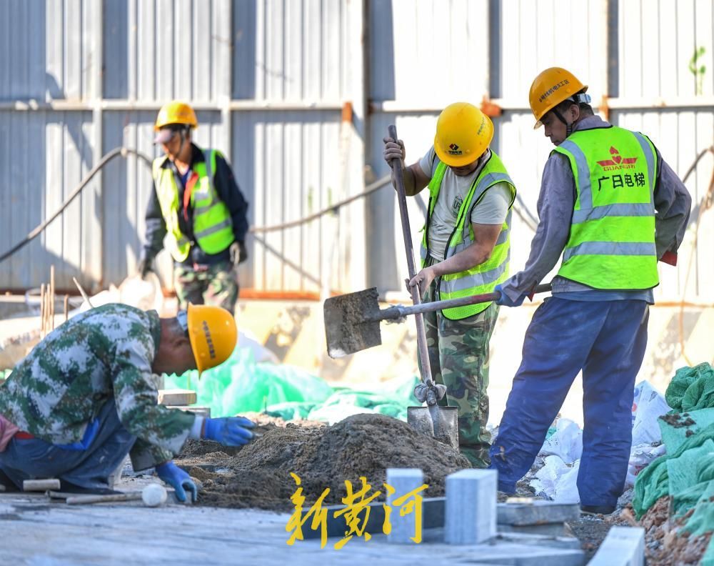济南地铁6号线北坦站周边快车道即将恢复通行