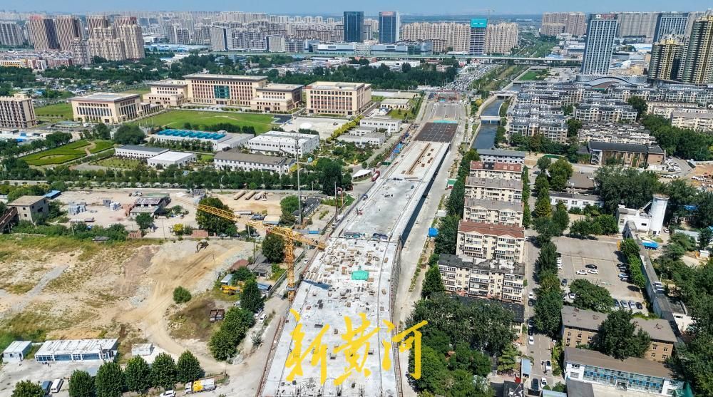 济南这处铁路转体桥主桥轮廓初现，引桥即将连通地面道路
