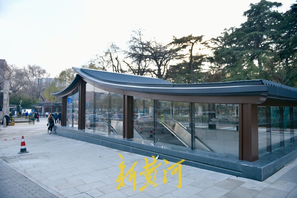 济南趵突泉南路地下通道主体完工 中式出入口亮相