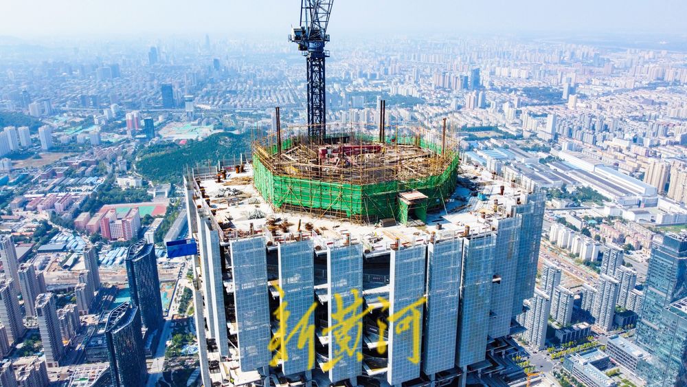 山东第一高建设新进展：幕墙已安装至67层