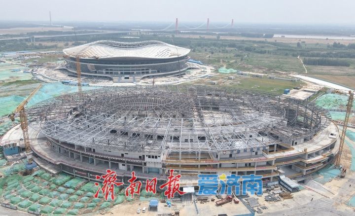 山东在建最大规模水上赛事场馆即将开展金属屋面施工
