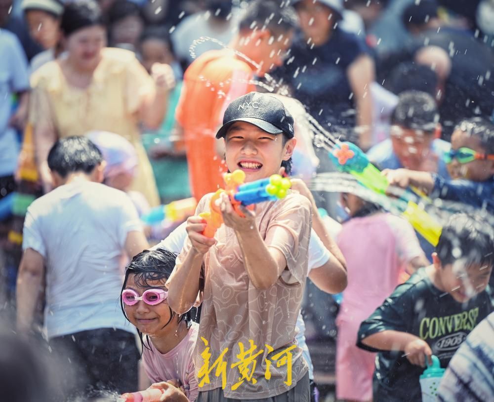 夏日清凉限定，第十二届五龙潭亲子狂欢泼水节启动