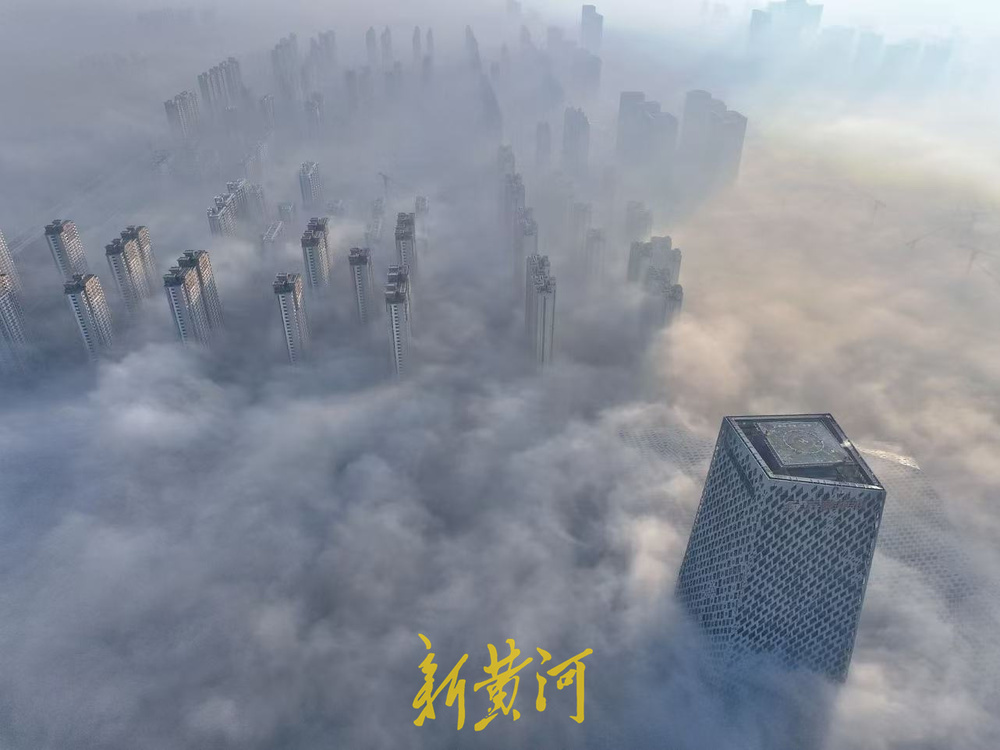 宛如天空之城  泉城现冬季“平流雾”景观