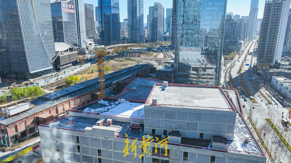 济南CBD新建大剧院 紧邻“五指山”超高层