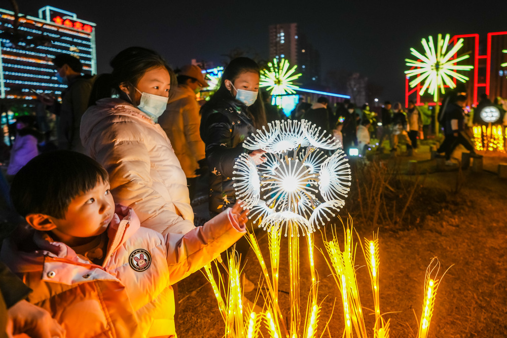 餐厅订满、景区满负荷、戏票抢光，山东消费回暖，烟火气回归