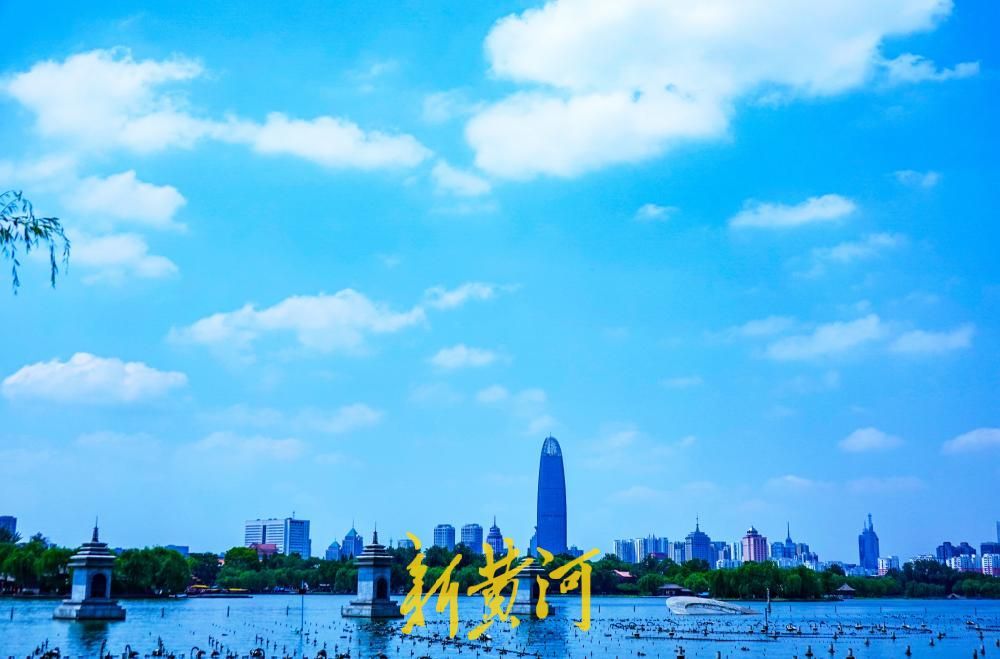泉城“高颜值”蓝天白云上线，晴热天气中透着“干爽”