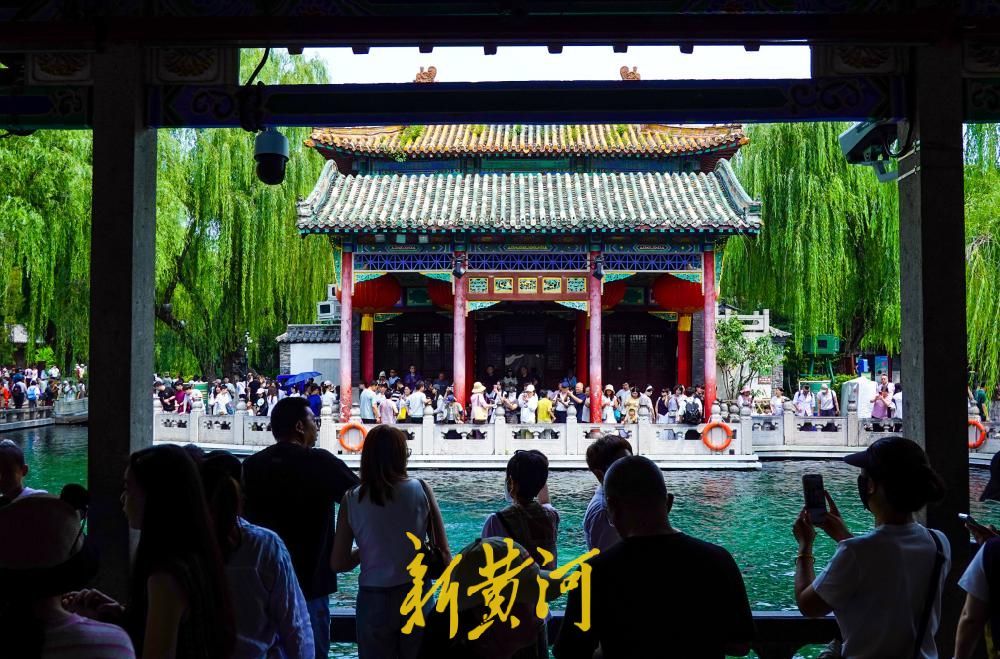毕业季遇上暑期游 泉城济南旅游市场持续火热