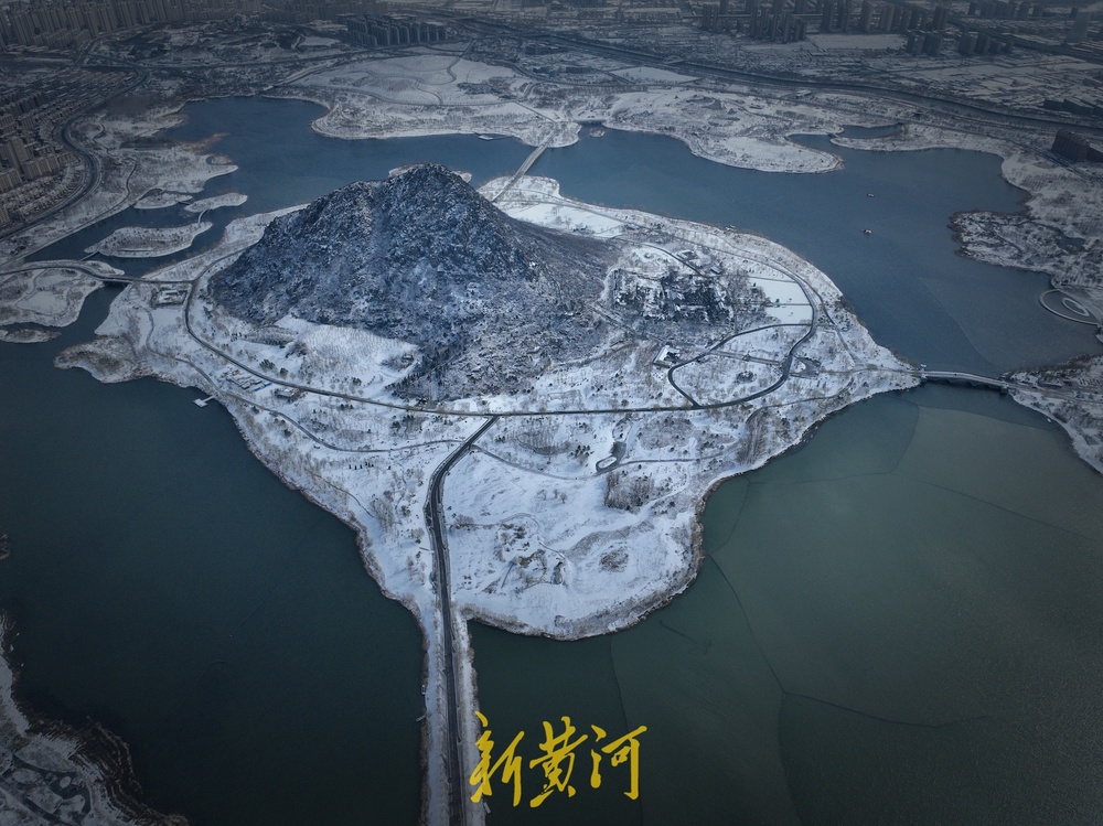 雪后华山湖玉树琼花，如梦如幻 