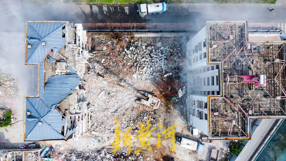 济南洪楼片区城市更新，首批居民楼开拆